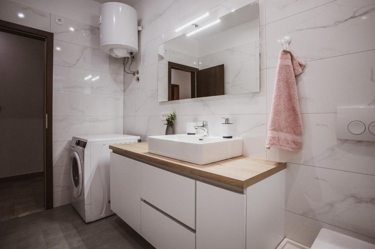 Comfort Sea View Apartment Dugi Rat Dış mekan fotoğraf