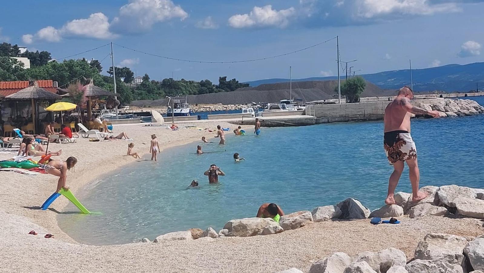 Comfort Sea View Apartment Dugi Rat Dış mekan fotoğraf