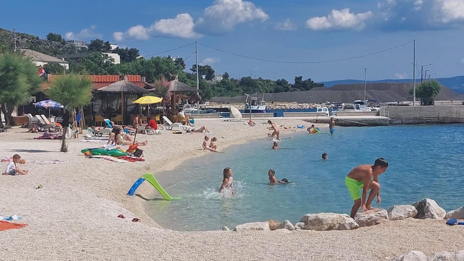 Comfort Sea View Apartment Dugi Rat Dış mekan fotoğraf